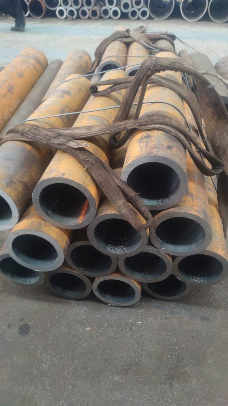 合浦合浦合浦15CrMoG无缝钢管切割